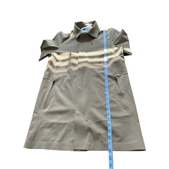 Lululemon Men’s Casual Khaki Drivers Coat Small Water Repellent Outdoor Casual - Picture 12 of 12